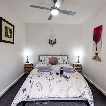 A Coonawarra Experience Apartman Penola Kültér fotó